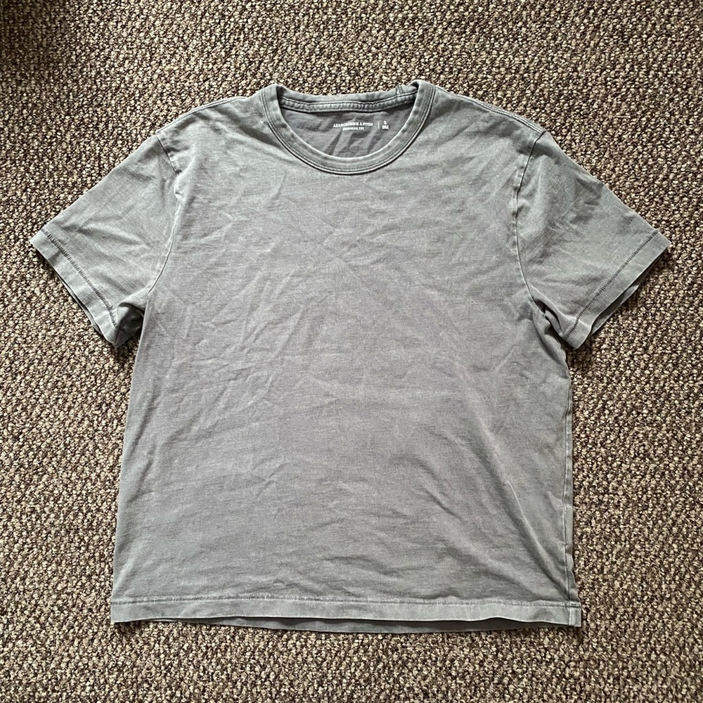 Abercrombie & Fitch Light Gray Short Sleeve Tee
